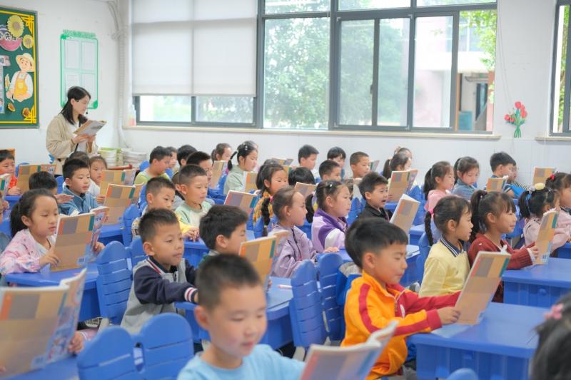 小学课堂初体验.jpeg